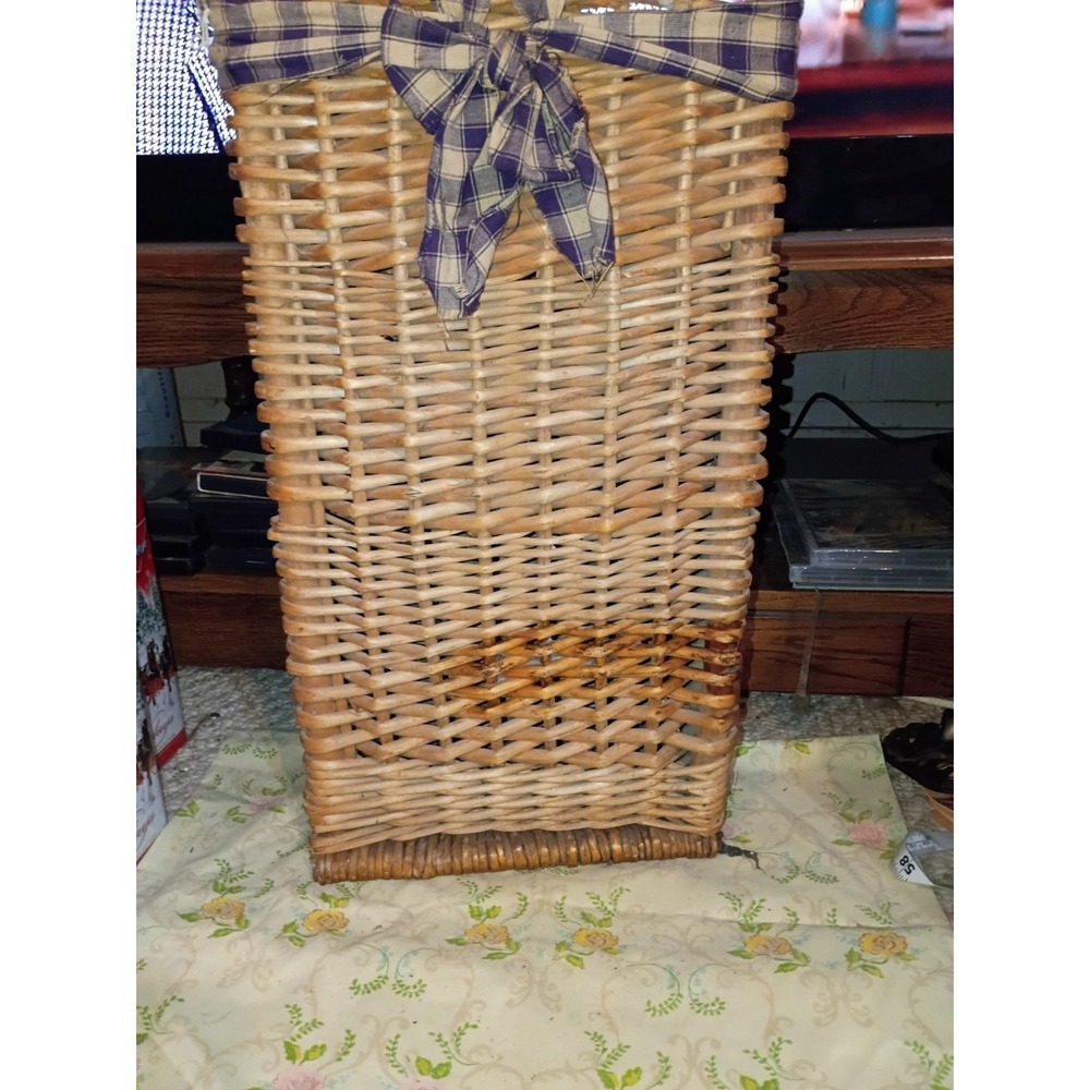 Rectangular‎ Woven Wooden Wicker Basket Blue Ribbon Bow Vintage Cottage Core